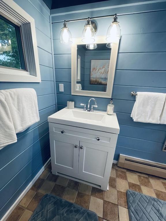 Chalet With A Private Beach In Acadia National Park 巴港 外观 照片